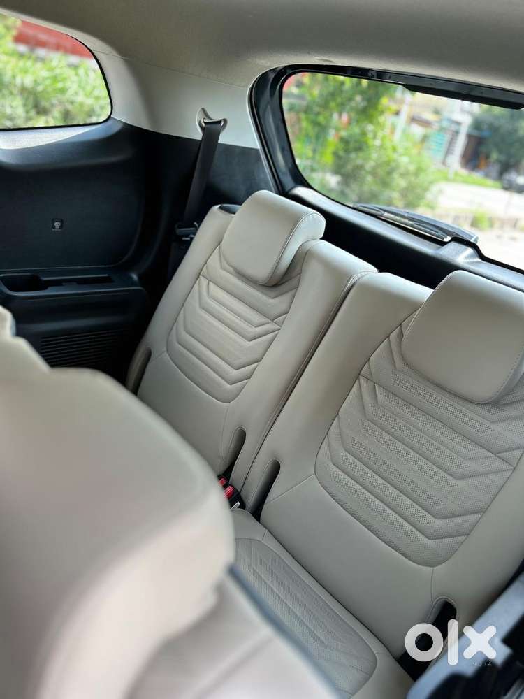 Kia Carens Luxury 1.5 Diesel Imt 7 Str, 2023, Petrol