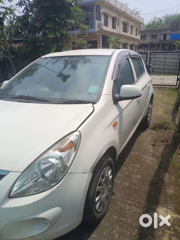 Hyundai New I20 2013 Petrol 100000 Km Driven