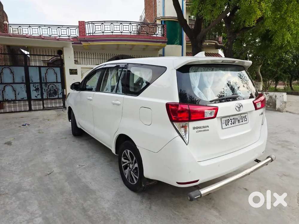 Innova Crysta 2.4 G Mt 7 Seater