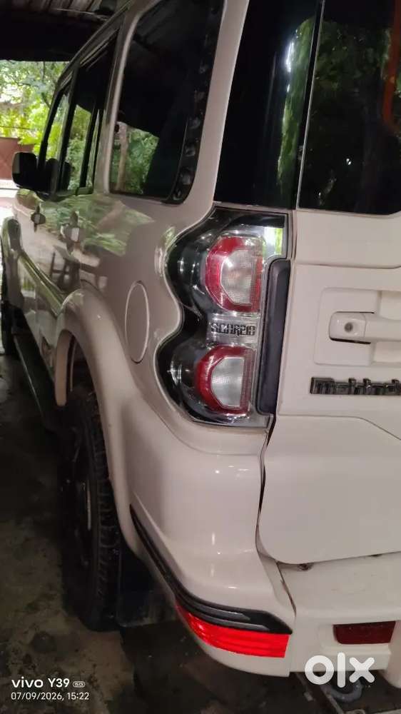 Mahindra Scorpio S6 Diesel 2017