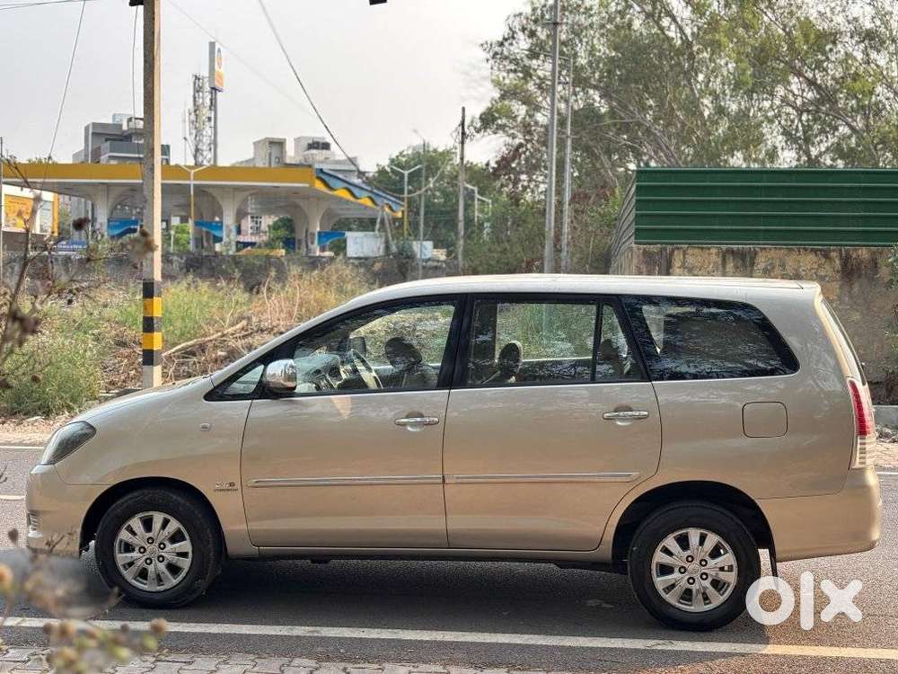 Toyota Innova 2.5 V 7 Str, 2012, Diesel