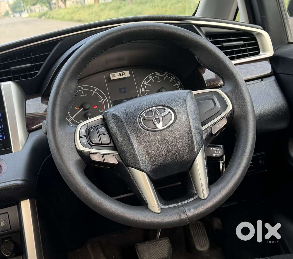 Toyota Innova Crysta 2.8 Gx At 8s, 2018, Diesel