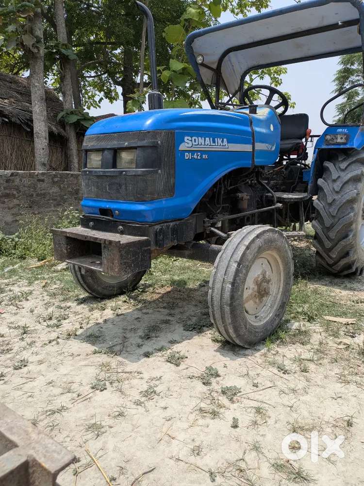 Tractor And Bolero Urgent Sale