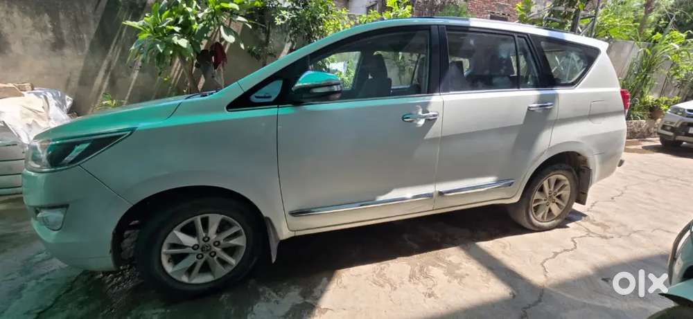 Innova Crysta 2.4 Z 7 Seater