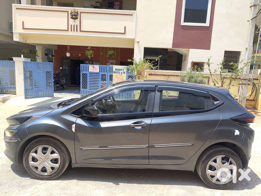 Tata Altroz 1.2 Xm, 2023, Petrol