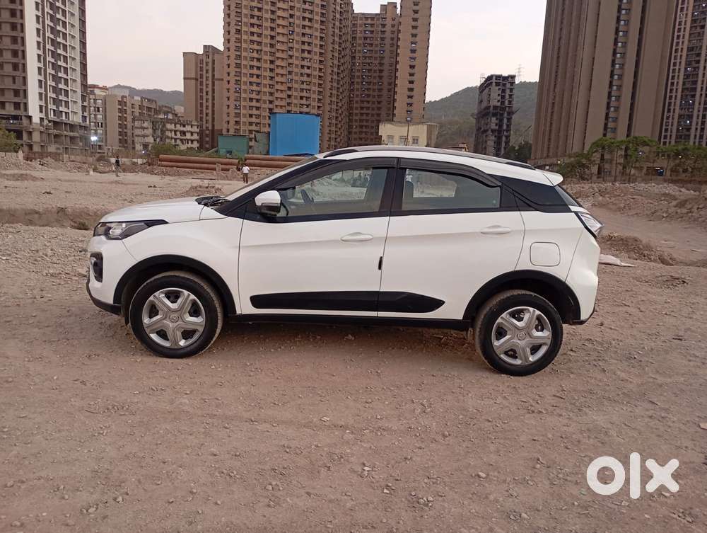 Tata Nexon 1.2 Revotron Xma Amt (s), 2022, Petrol