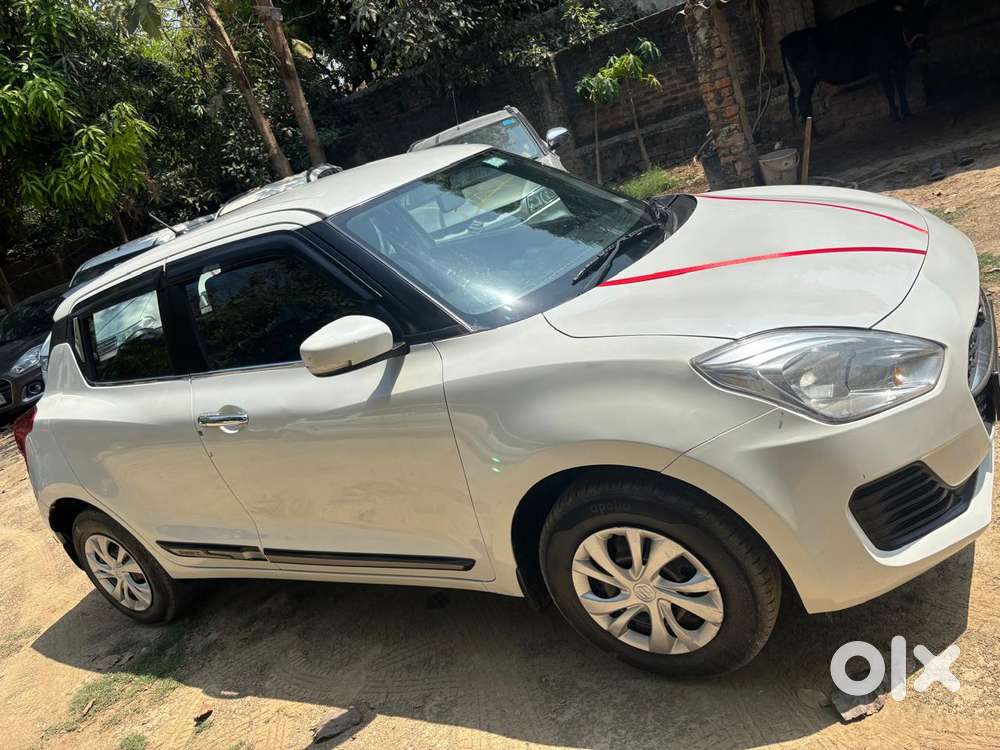 Maruti Suzuki Swift Vxi + Manual, 2023, Petrol