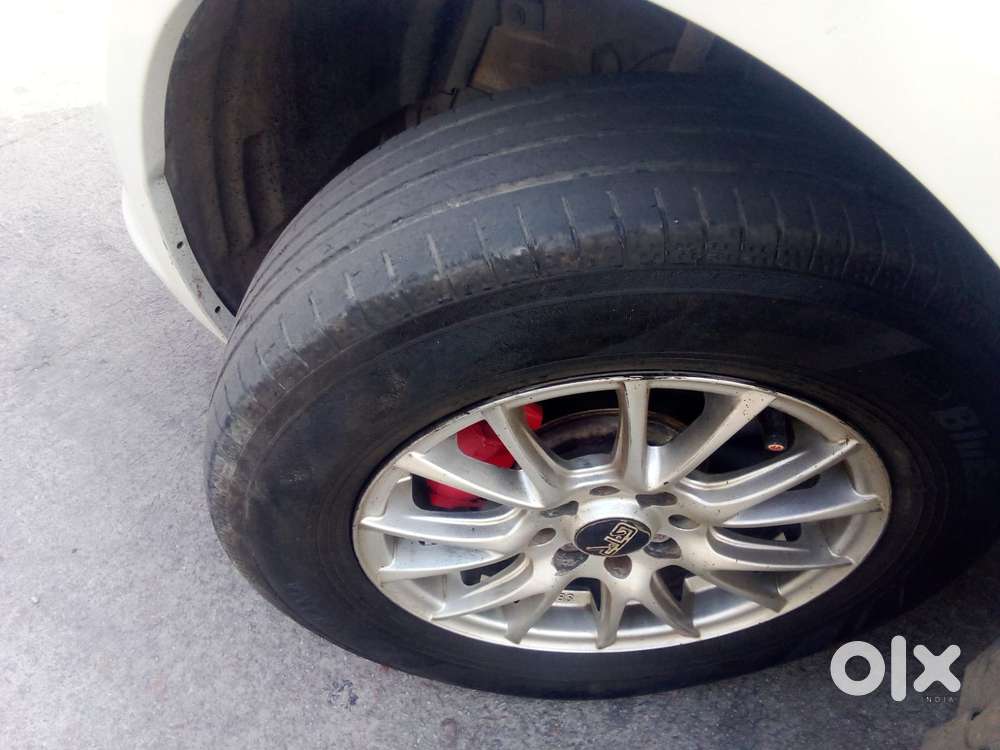 Maruti Suzuki Swift Dzire Vdi Optional, 2015, Diesel