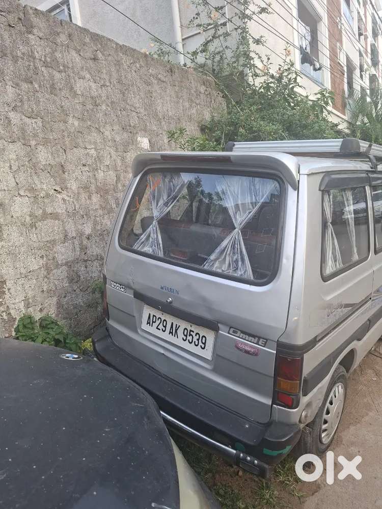 Maruti Suzuki Omni 2010