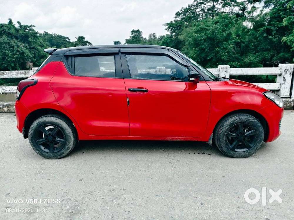 Maruti Suzuki Swift Vxi + Manual, 2021, Petrol