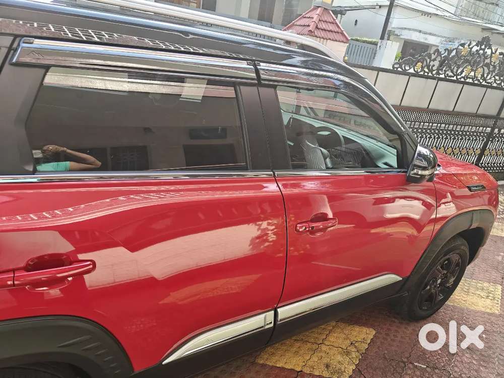 Maruti Suzuki Brezza Zxi Automatic Dual Tone | 2025 | Only 6,750 Km