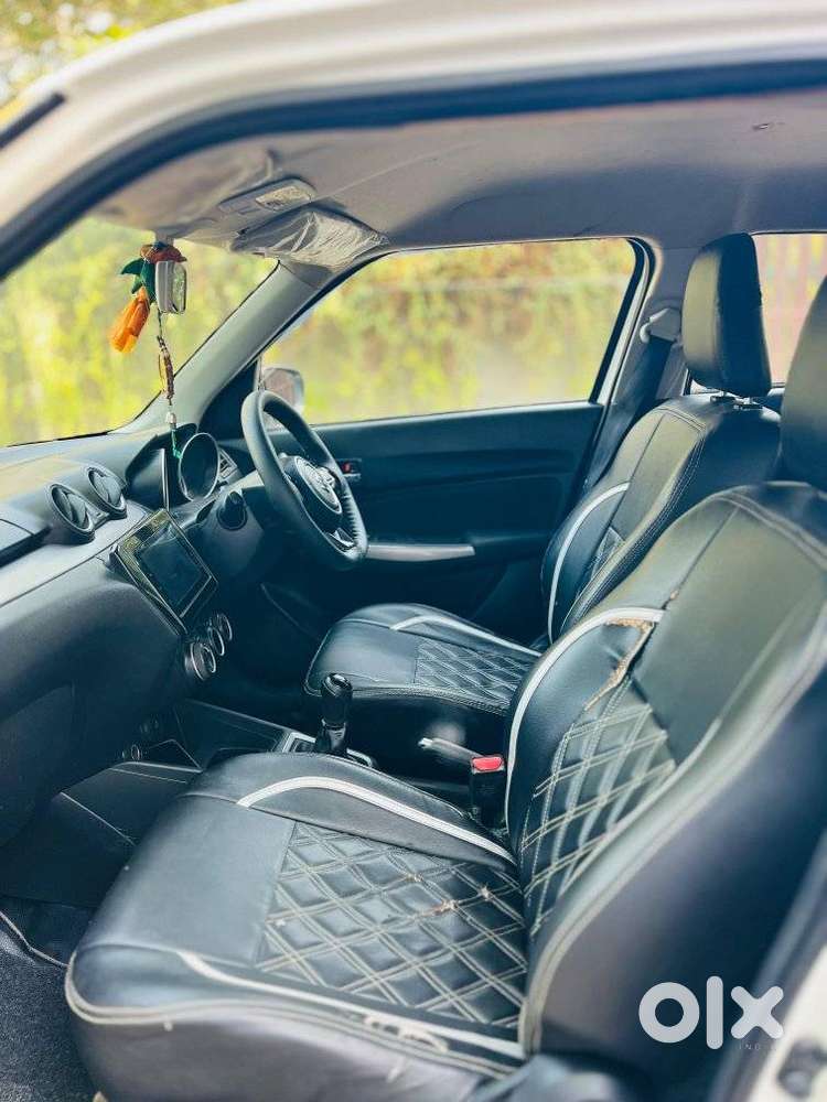 Maruti Suzuki Swift Vxi + Manual, 2022, Petrol