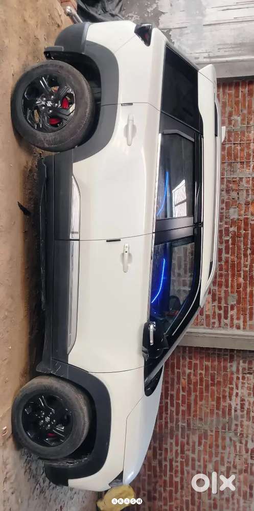 Maruti Suzuki Brezza 2024 Petrol Well Maintained