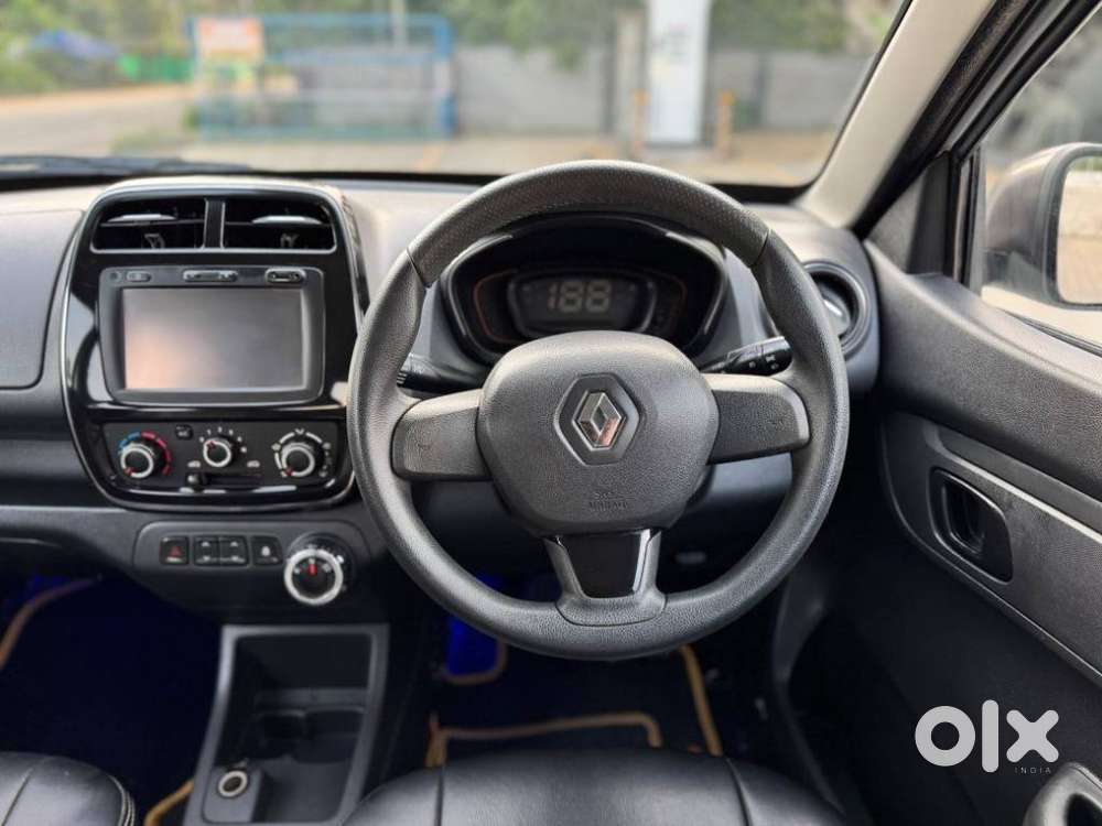 Renault Kwid 1.0 Rxt (o), 2017, Petrol