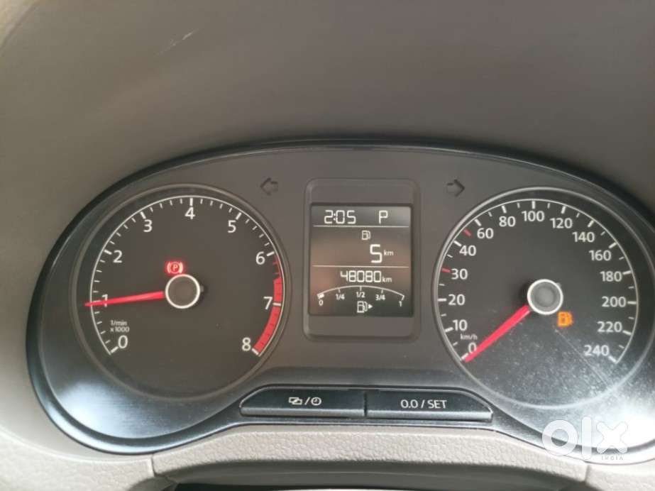 Volkswagen Vento 1.2 Tsi Highline At, 2015, Petrol