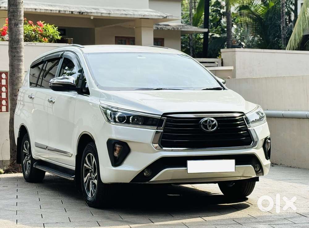 Toyota Innova Crysta 2.4 V 8 Str, 2018, Diesel
