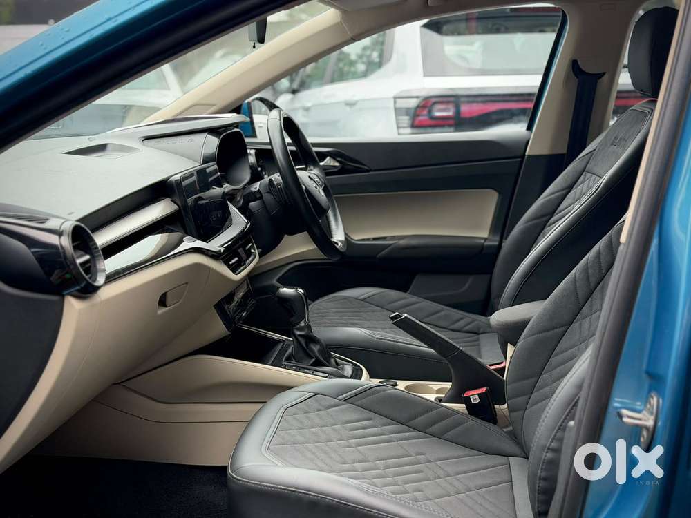 Skoda Slavia Ambition 1.0l Tsi At, 2022, Petrol