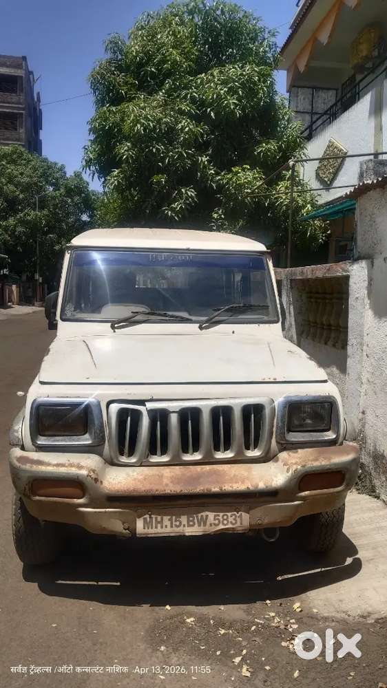Mahindra Bolero 9+1.