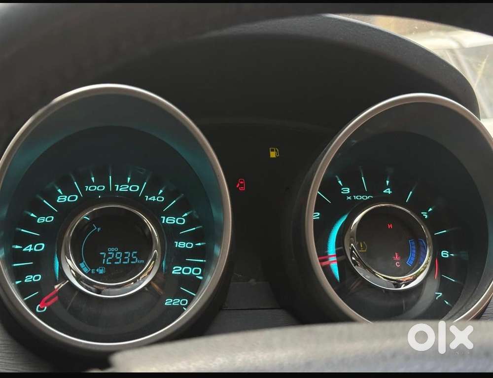 Mahindra Xuv500 Diesel 2019 (sunroof) Auto Climate Control Ac