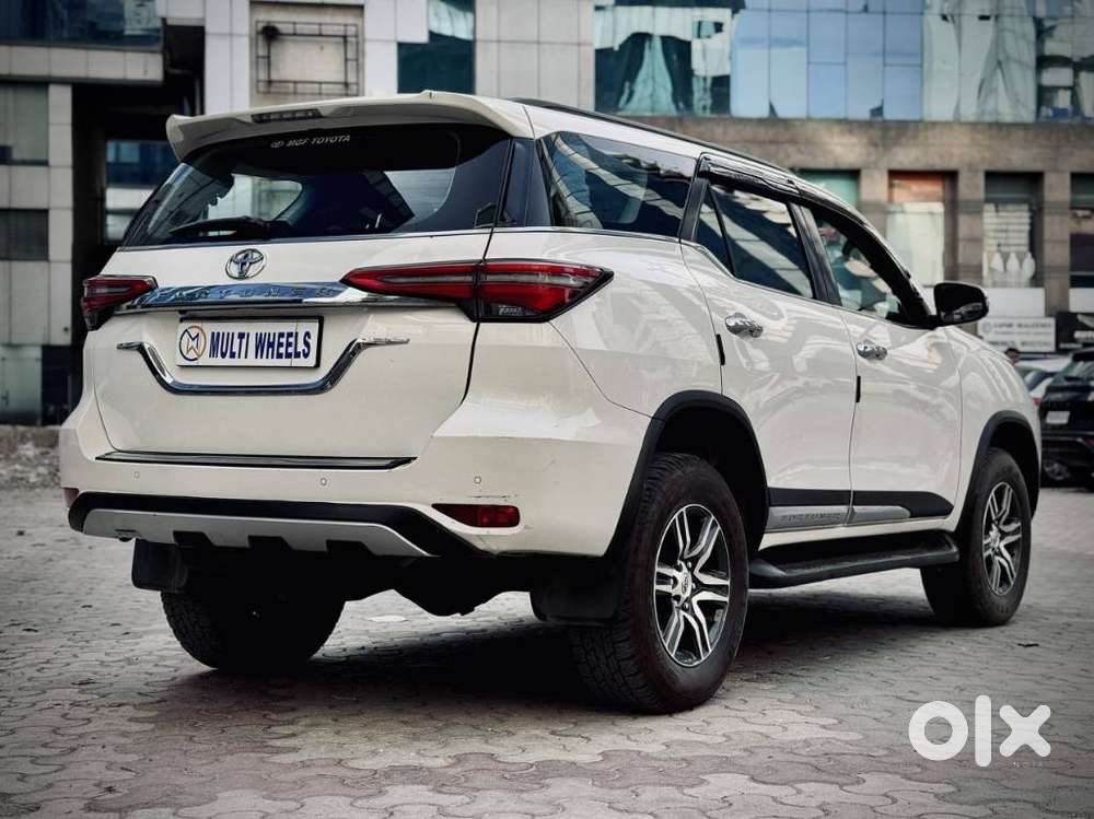 Toyota Fortuner 4x2 At 2.7 Petrol, 2022, Petrol