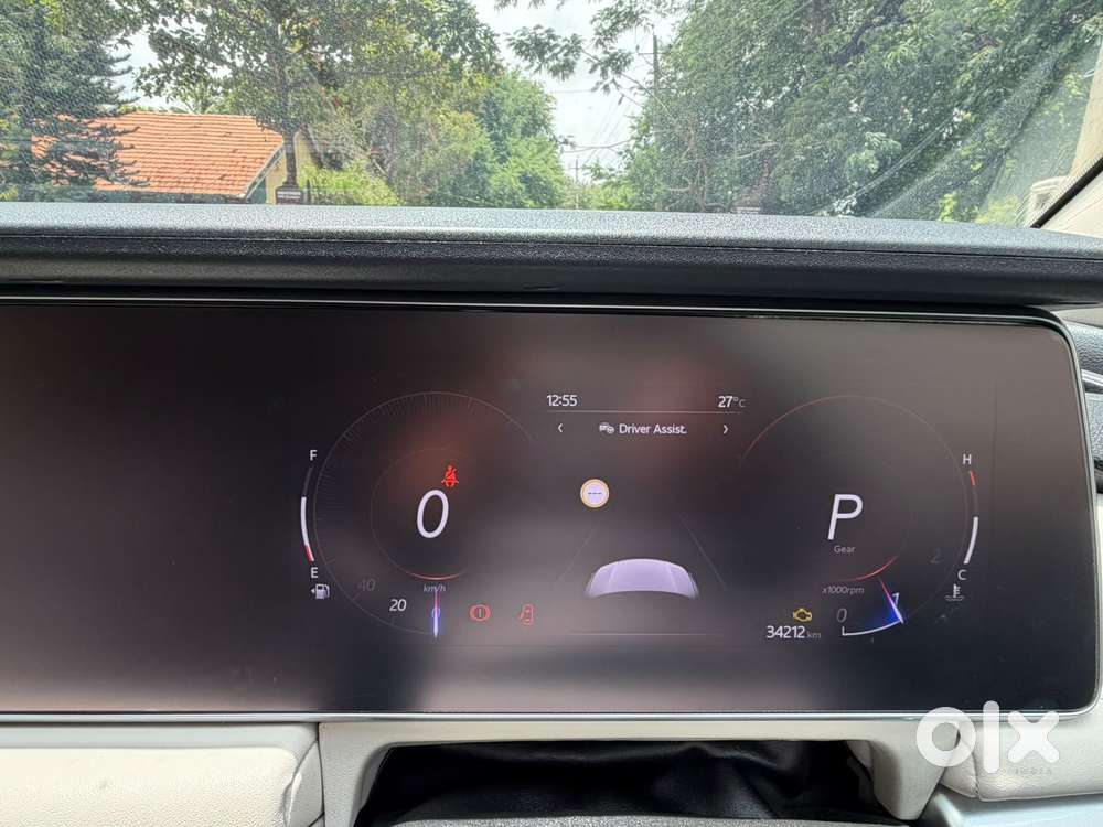 Mahindra Xuv700 2.2 Ax 7 Diesel At Luxury Pack Str Awd, 2022, Diesel