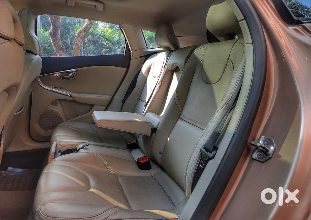 Volvo V40 Cross Country D3 Inscription, 2015, Diesel