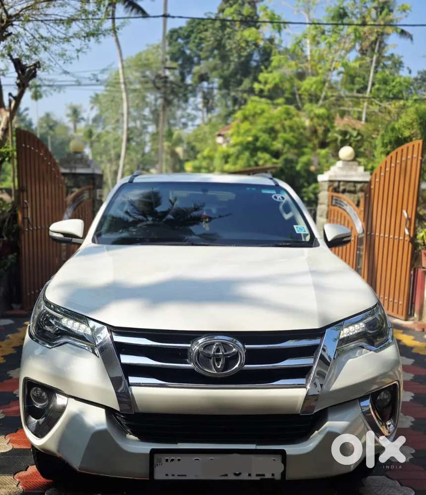 Toyota Fortuner 2017 Diesel 143000 Km Driven Orginal Kerala
