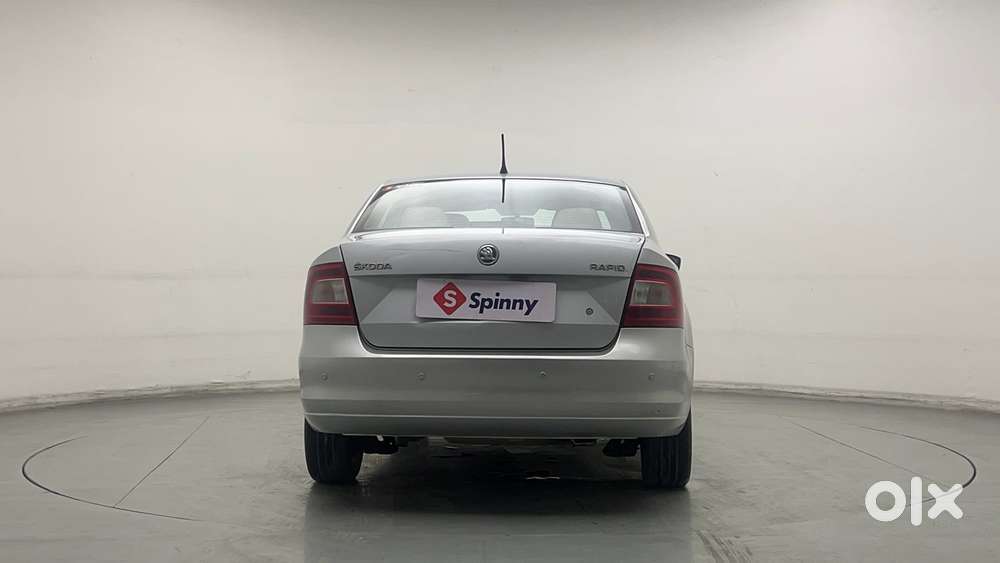 Skoda Rapid 1.6 Mpi Ambition, 2014, Petrol