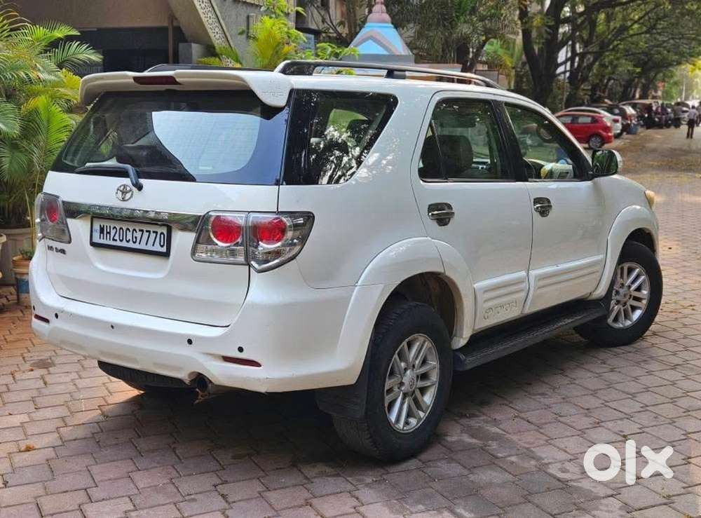 Fortuner 4x4 (1st Owner)