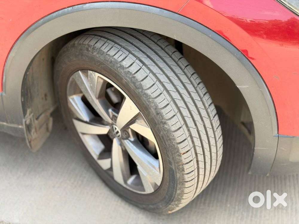 Volkswagen Taigun 1.0 Tsi Topline At, 2024, Petrol
