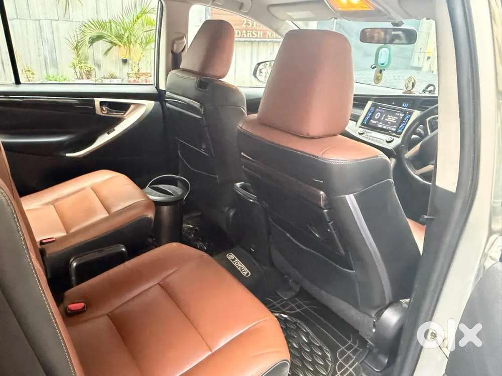 Toyota Innova Crysta 2.8z 2017 With Company Record..fully Insured