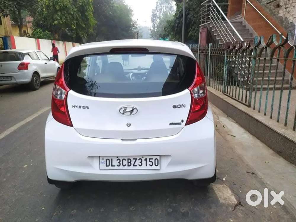 Hyundai Eon Magna 2012 Variant