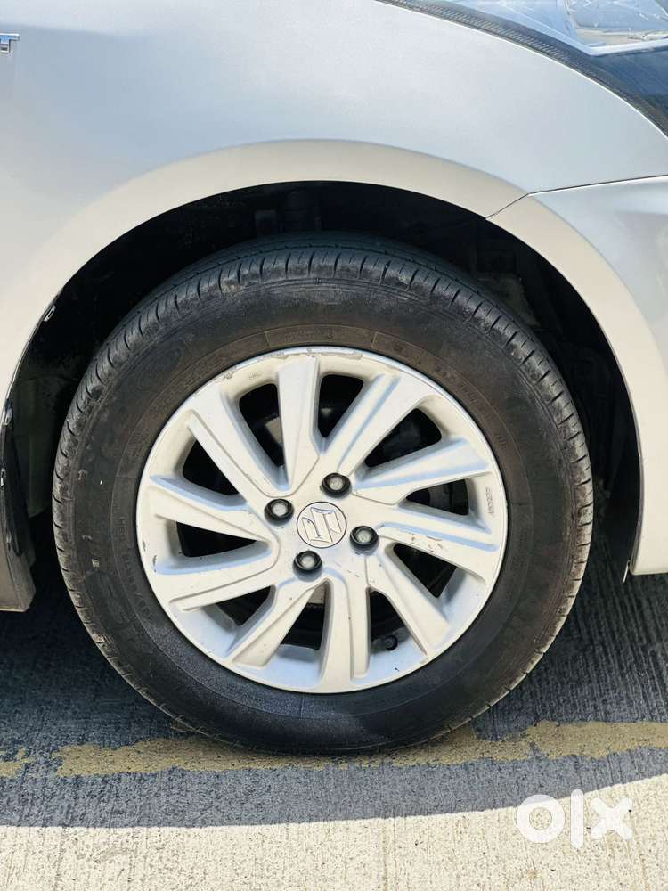 Maruti Suzuki Swift Dzire Amt Zxi, 2015, Petrol