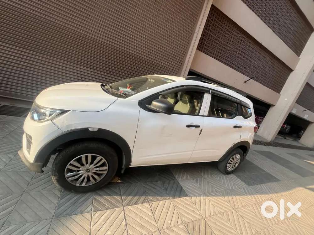 Renault Triber 1.0 Rxe 2023