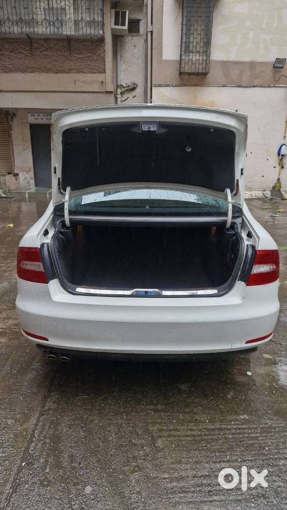 Skoda Superb 1.8 Elegance Tsi At, 2014, Petrol