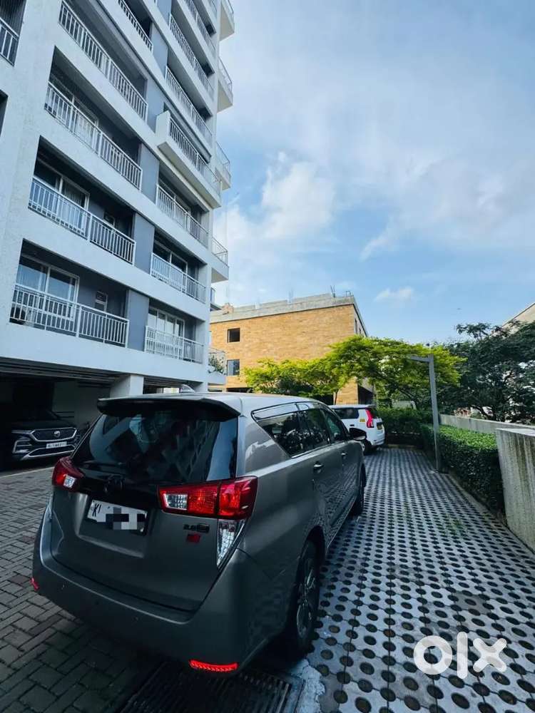 Innova Crysta 2.8 Zx Automatic