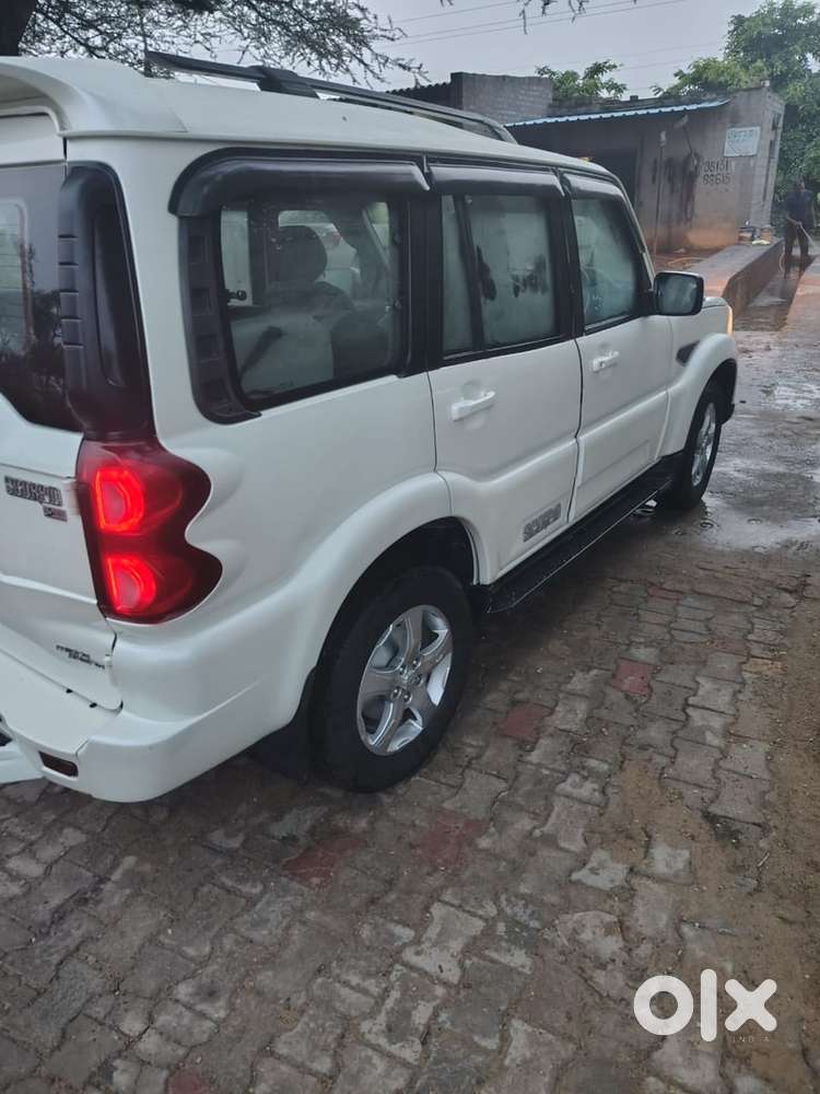 Mahindra Scorpio S11 2018 Diesel Well Maintained