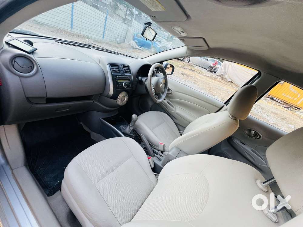 Nissan Sunny, 2011, Petrol