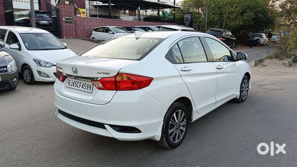 Honda City I-vtec V, 2018, Petrol