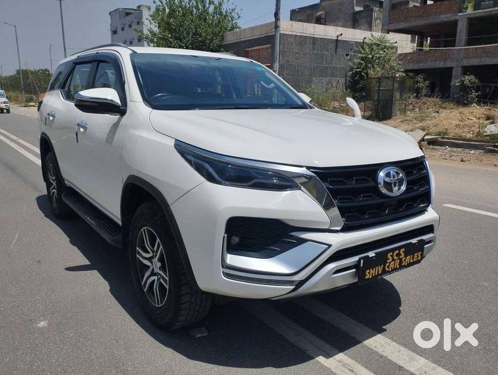 Toyota Fortuner 4x2 At 2.7 Petrol, 2024, Petrol