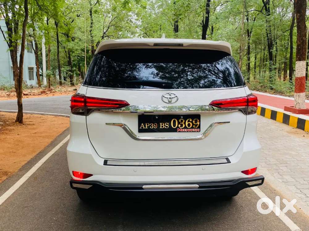 Toyota Fortuner Legender 2019