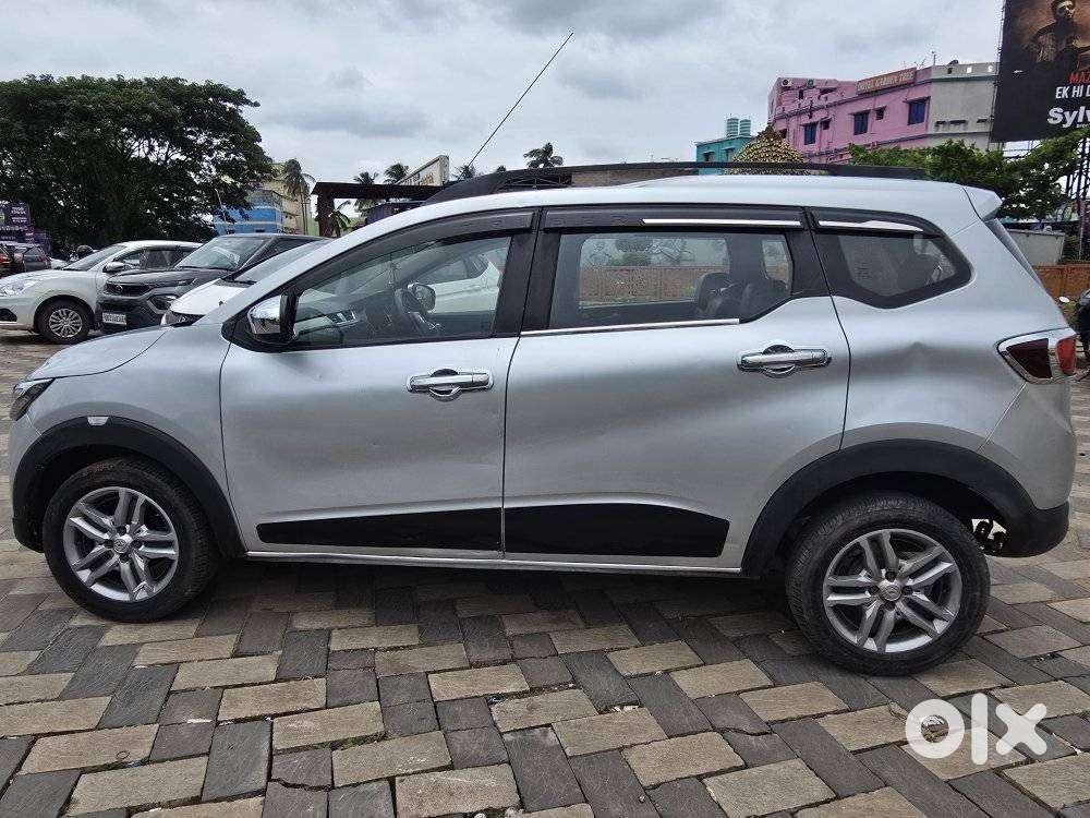 Renault Triber Rxz, 2021, Petrol