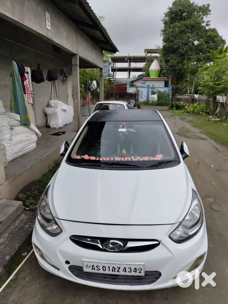 Hyundai Verna 2012
