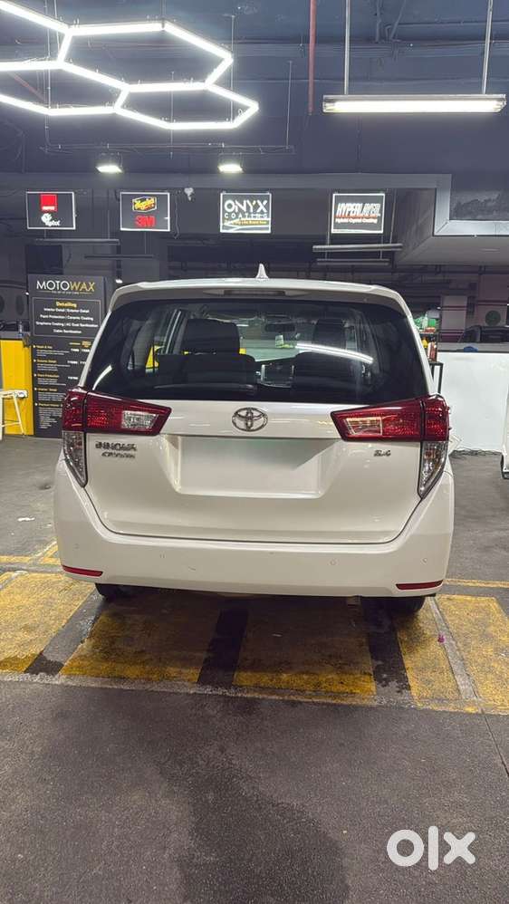 2022 Toyota Innova Crysta