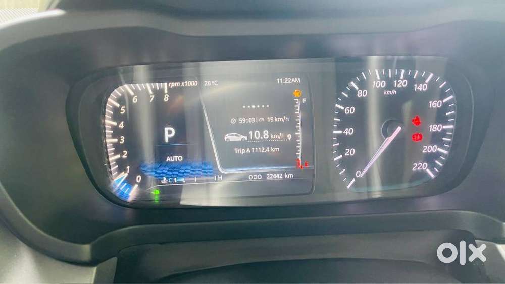 Tata Altroz, 2022, Petrol