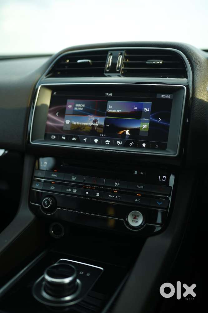Jaguar F-pace Prestige 2.0 Petrol, 2017, Petrol