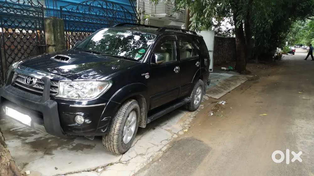 Toyota Fortuner 2011 Diesel 2nd Owner