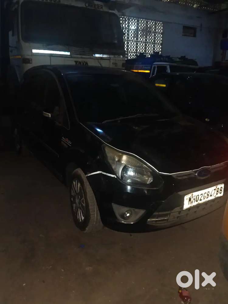 Ford Figo 2012 Petrol 60000 Km Driven
