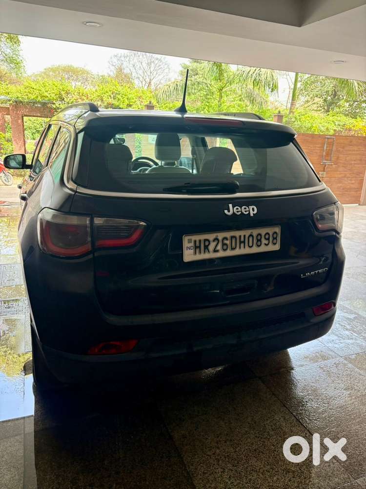 Jeep Compass 2017 Diesel Black Well Maintained  – Gurgaon