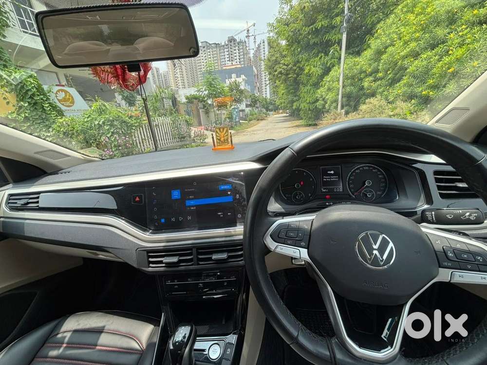 Volkswagen Virtus Petrol 2023 1.0 Liter Tsi Automatic W Service Recrd